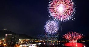 Hakodate Newspaper Fireworks Exhibition