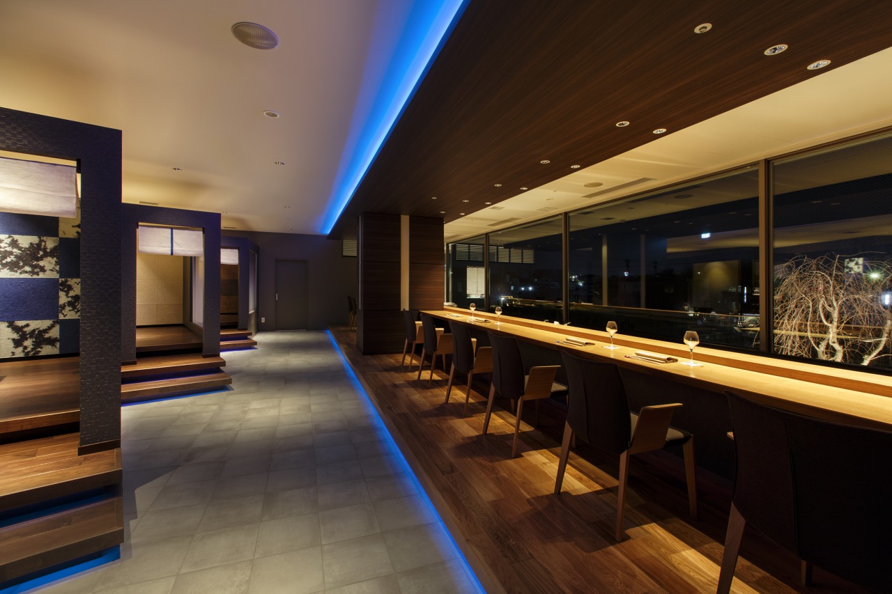 Restaurant<br>Wine & Sushi Kaiseki  Blue Seasons